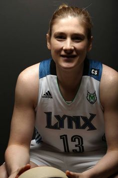 Lindsay whalen sexy picture
