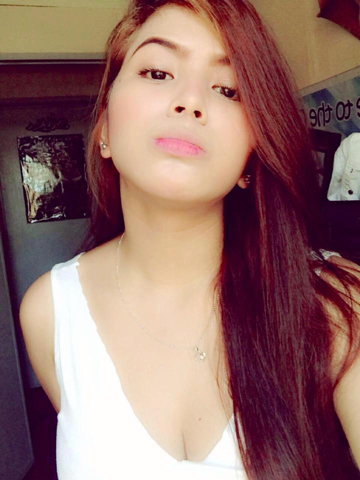 Cute filipina nude selfie