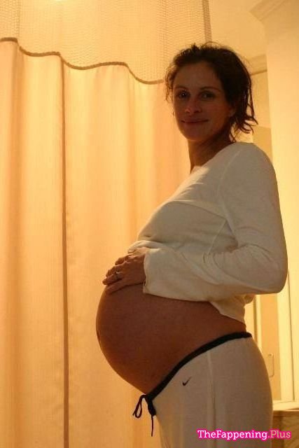 Pregnant julia roberts naked