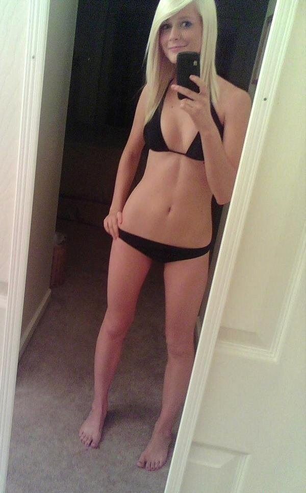 Skinny nude selfie bikini