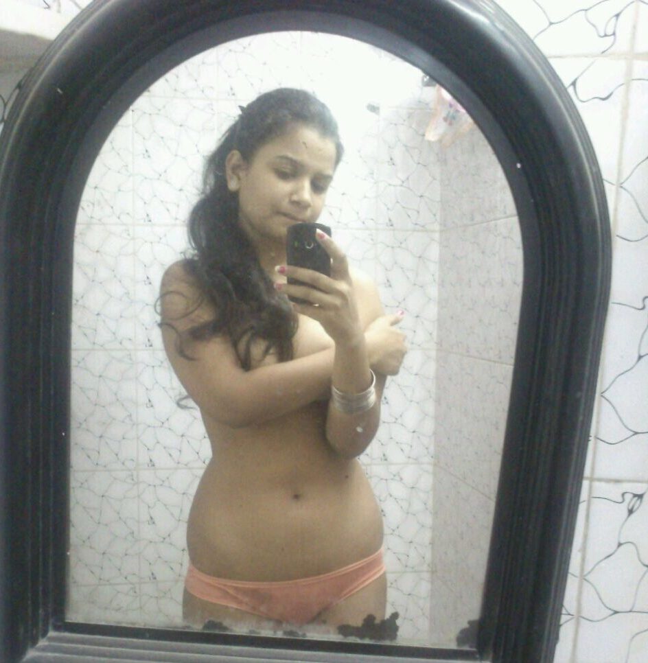 Indian nude mirror selfie photos