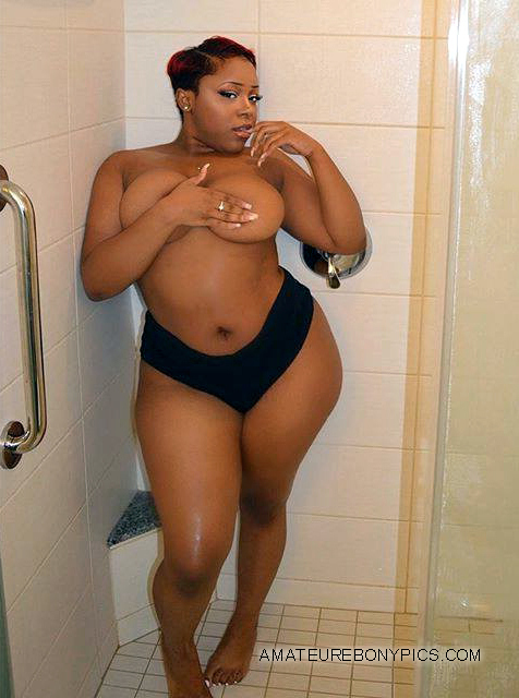 Nude black and ebony curve women