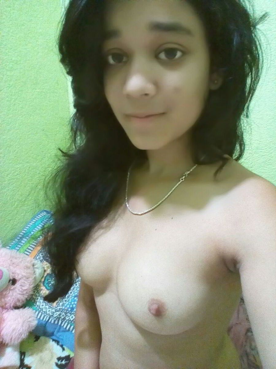Indian teen girl boobs hd photos