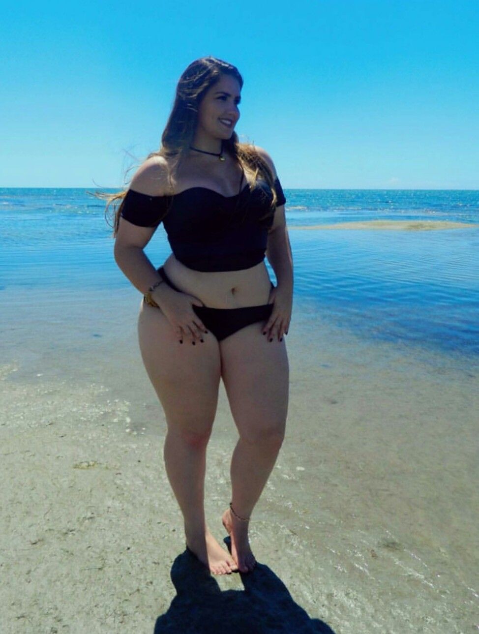 Pawg curvy thick thighs