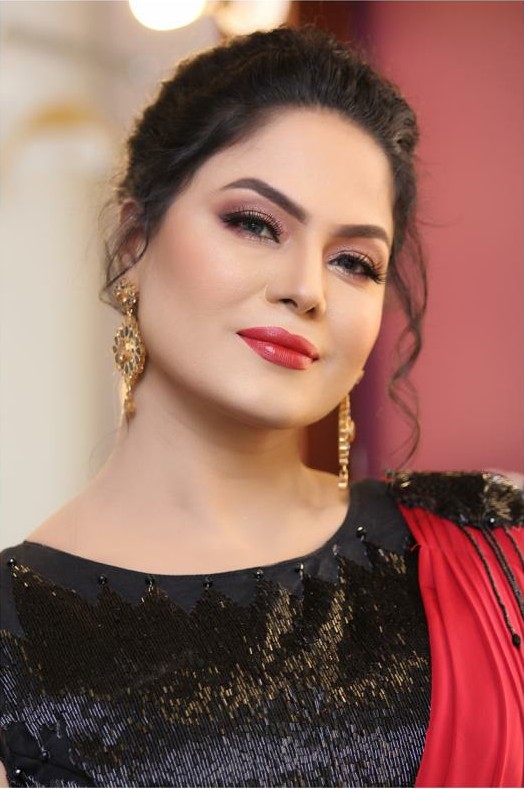 Pakistani actress veena malik