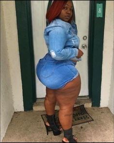Curvy black woman big ass booty