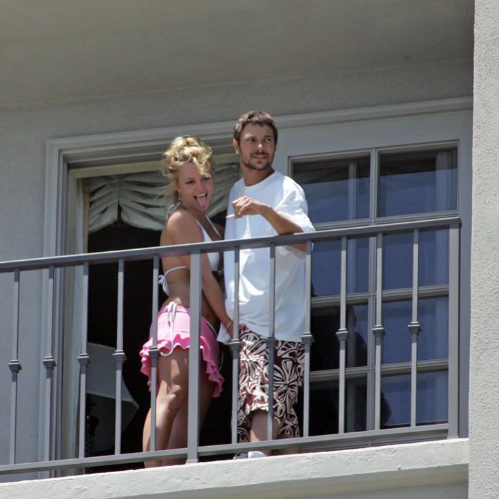 Britney spears kevin federline balcony