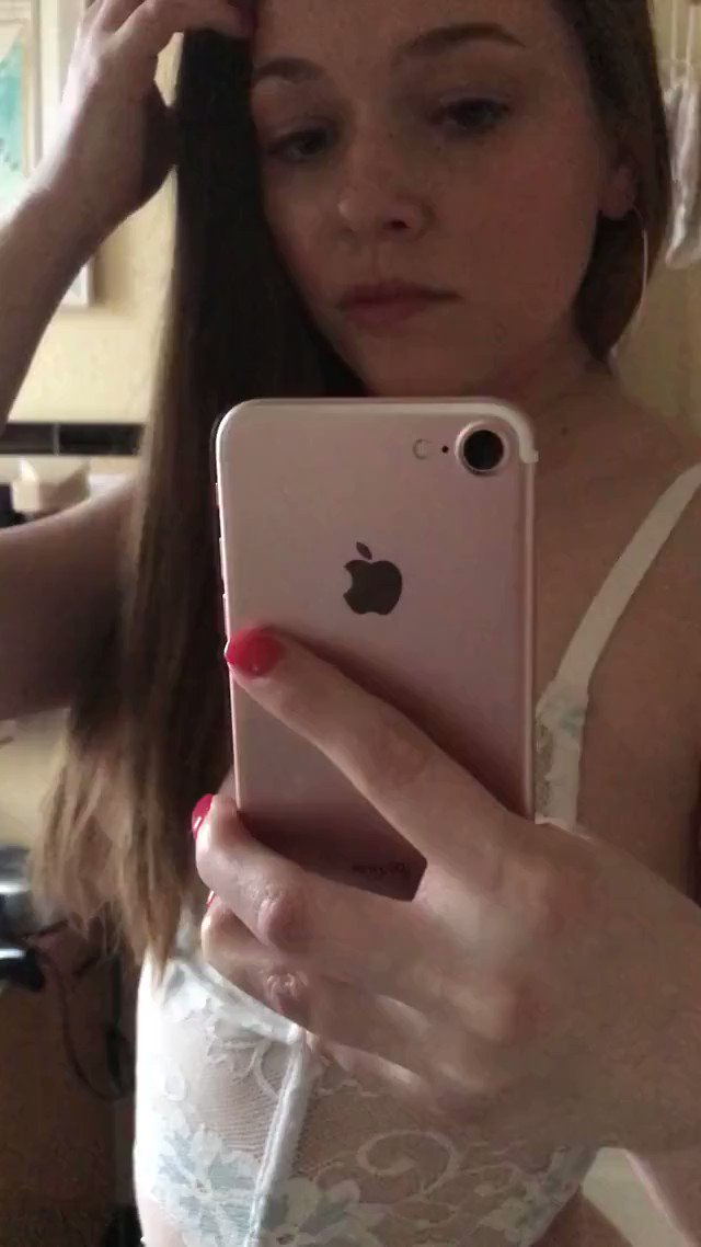 Latina ex naked selfies with iphone