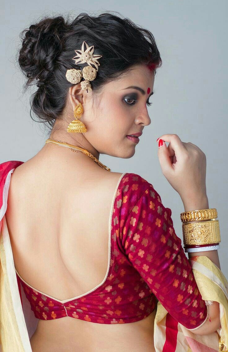 Backless saree blouse design