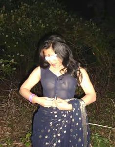Indian aunty nude outdoor saree dare