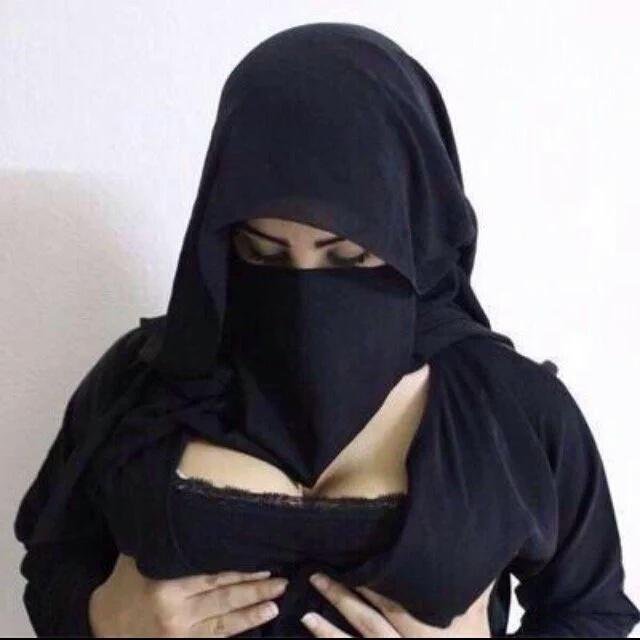 Arab hot hijab ass