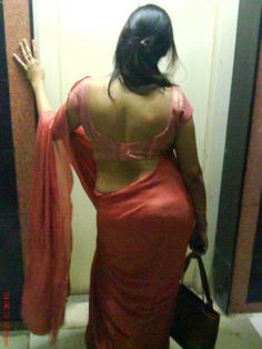 Indian bhabhi in saree ass