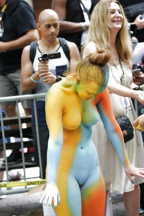 Art nude body public