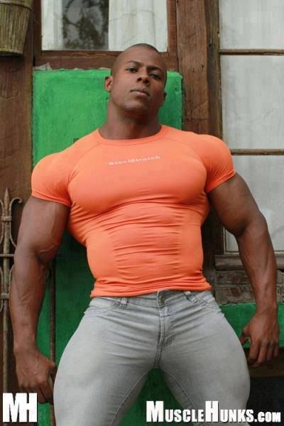 Big black muscle bodybuilders