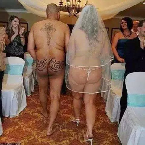 Couple get married nude