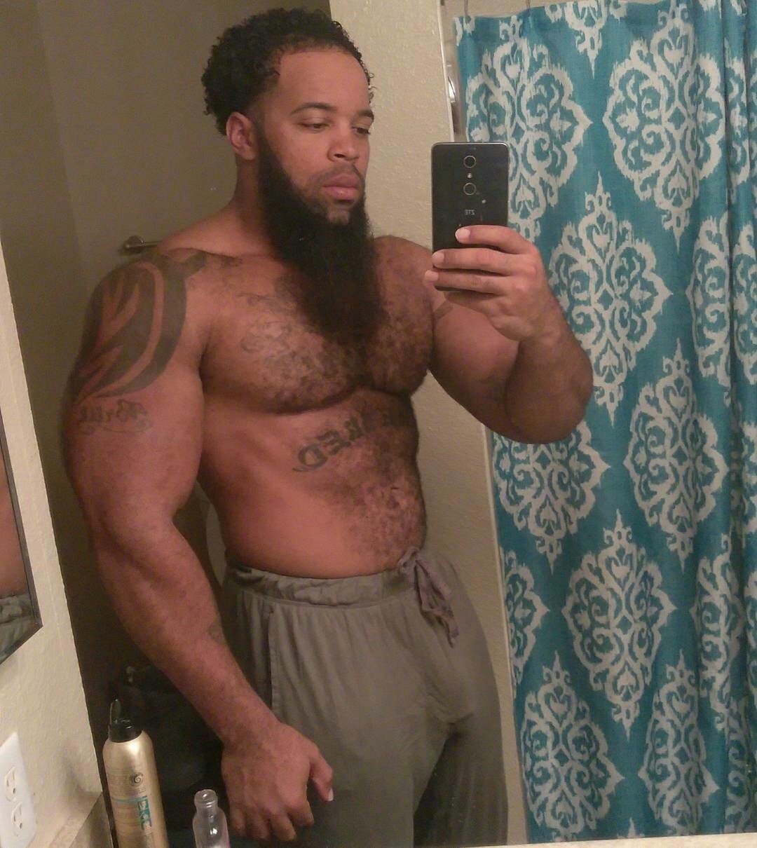 Big dick black men with bulges