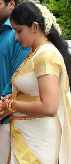Kerala hot aunty saree