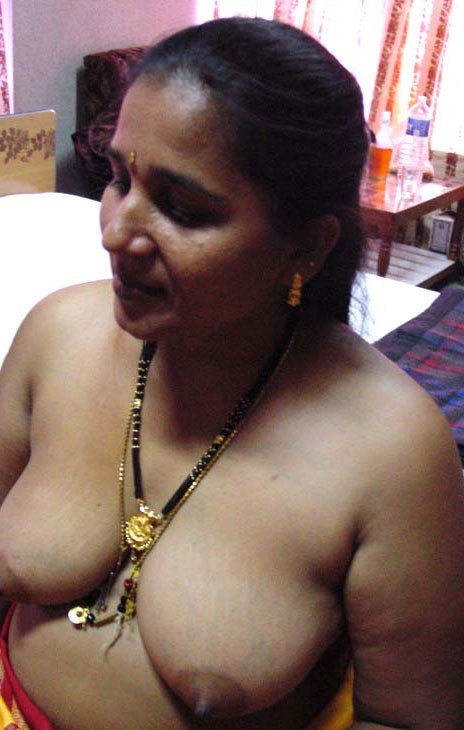 Naked aunty hot indian big boobs