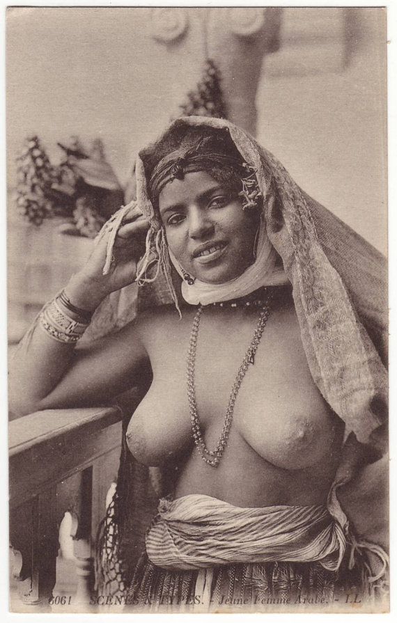 Vintage nude arab women