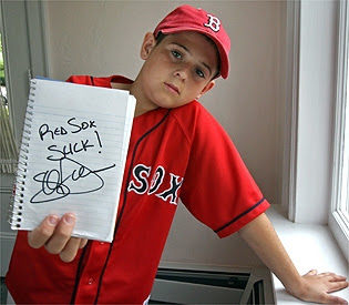 Fan gets red sox suck signature